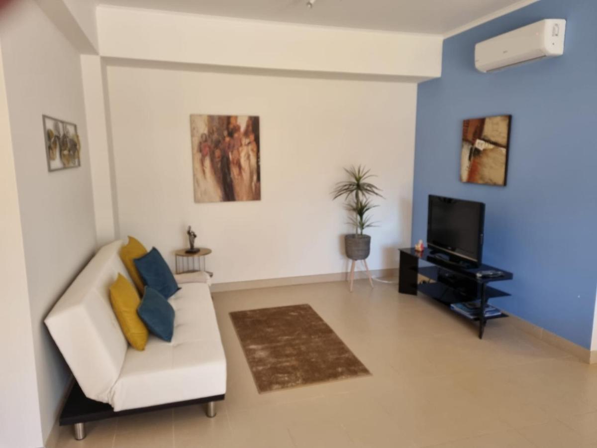 Marinho - 2 Bedroom 2 Bathroom Ground Floor Apartment With Communal Pool And Gardens Conceição Exterior foto